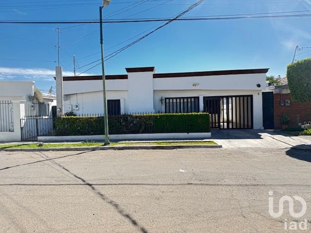 CASA EN VENTA DE UNA PLANTA EN VILLA SATELITE EN HERMOSILLO, SONORA. CASA EN VENTA DE UNA PLANTA EN VILLA SATELITE EN HERMOSILLO, SONORA.