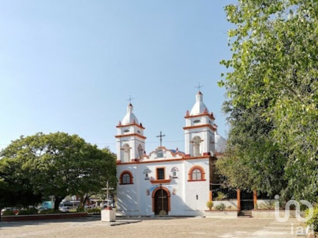 CASA EN VENTA CON PATIO GRANDE EN EL CENTRO DE ÁNIMAS TRUJANO, OAXACA