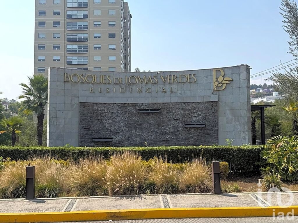 RESIDENCIAL, BOSQUES DE LOMAS VERDES