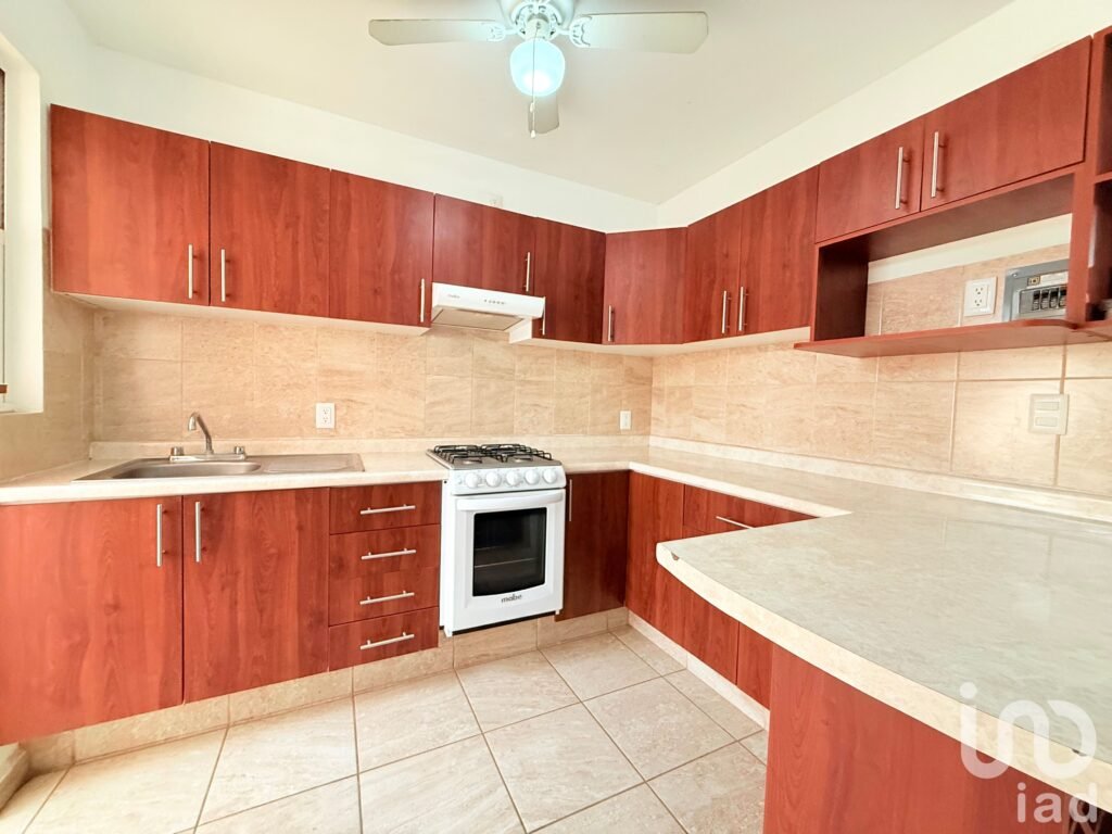 Casa en Venta en Fracc Los Sauces. ¡¡Lista para habitar!!