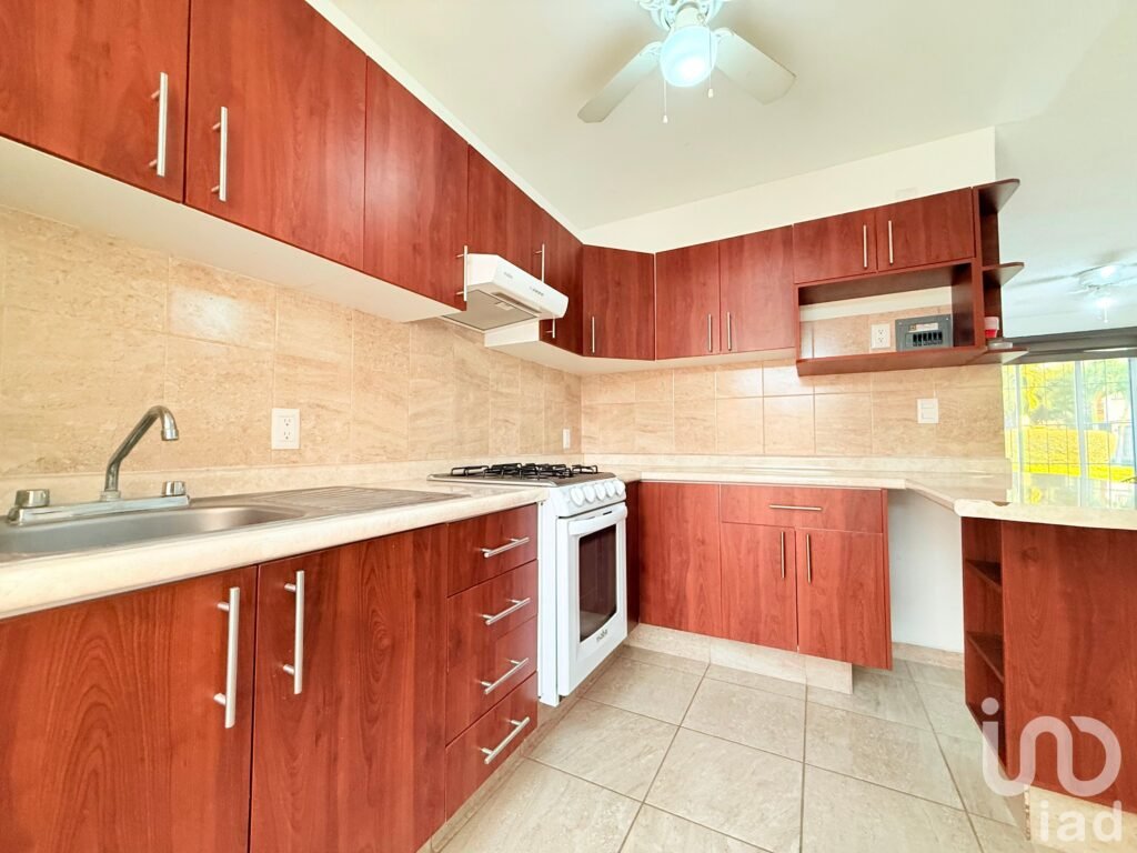 Casa en Venta en Fracc Los Sauces. ¡¡Lista para habitar!!