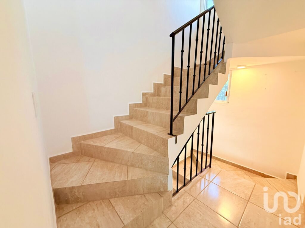 Casa en Venta en Fracc Los Sauces. ¡¡Lista para habitar!!