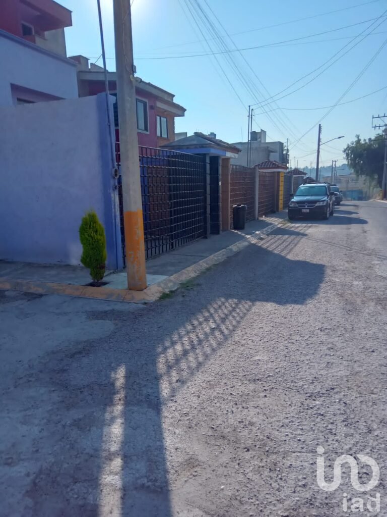 En venta terreno habitacional en lomas de san francisco tepojaco en privada con seguridad