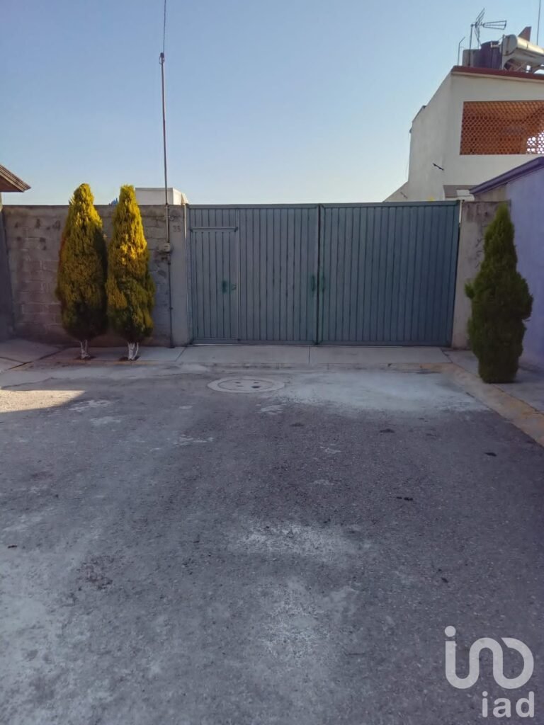 En venta terreno habitacional en lomas de san francisco tepojaco en privada con seguridad