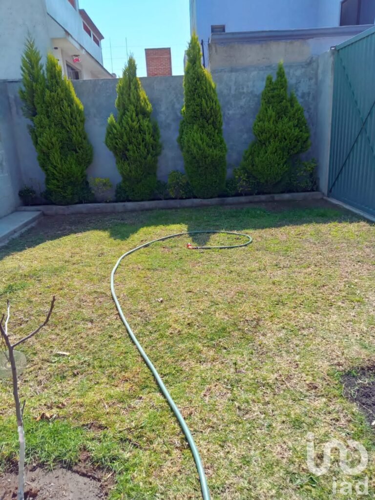 En venta terreno habitacional en lomas de san francisco tepojaco en privada con seguridad