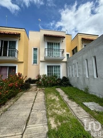 VENDO CASA RESIDENCIAL MARSELLA, PLAYA DEL CARMEN, Q. ROO