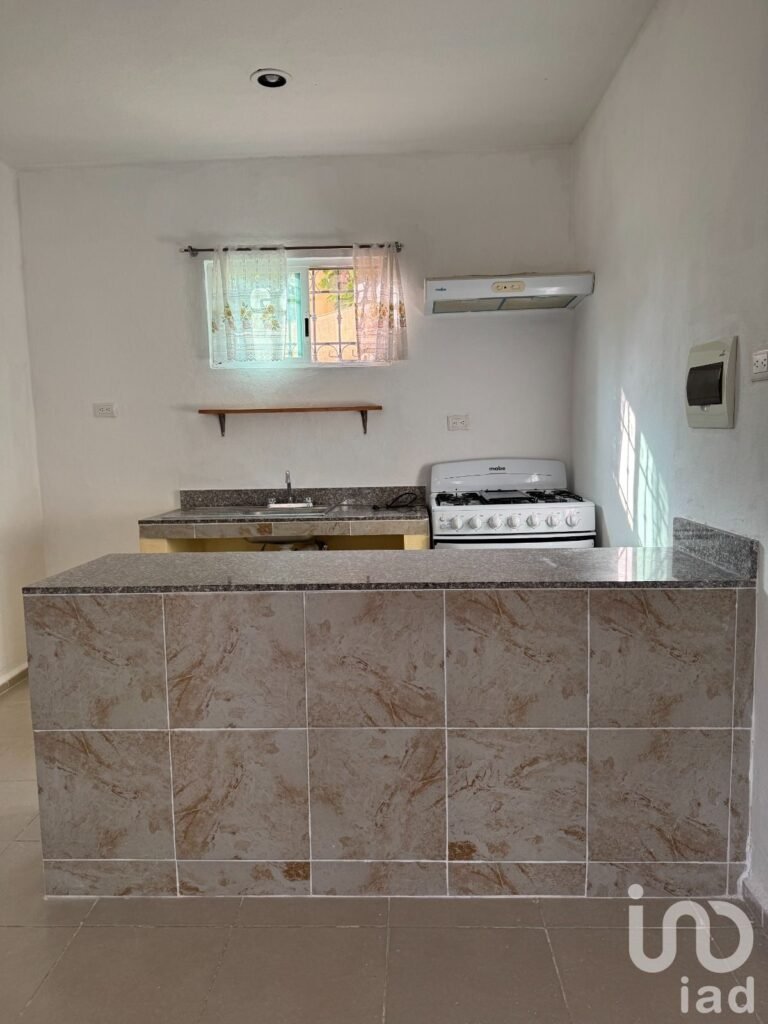 VENDO CASA RESIDENCIAL MARSELLA, PLAYA DEL CARMEN, Q. ROO
