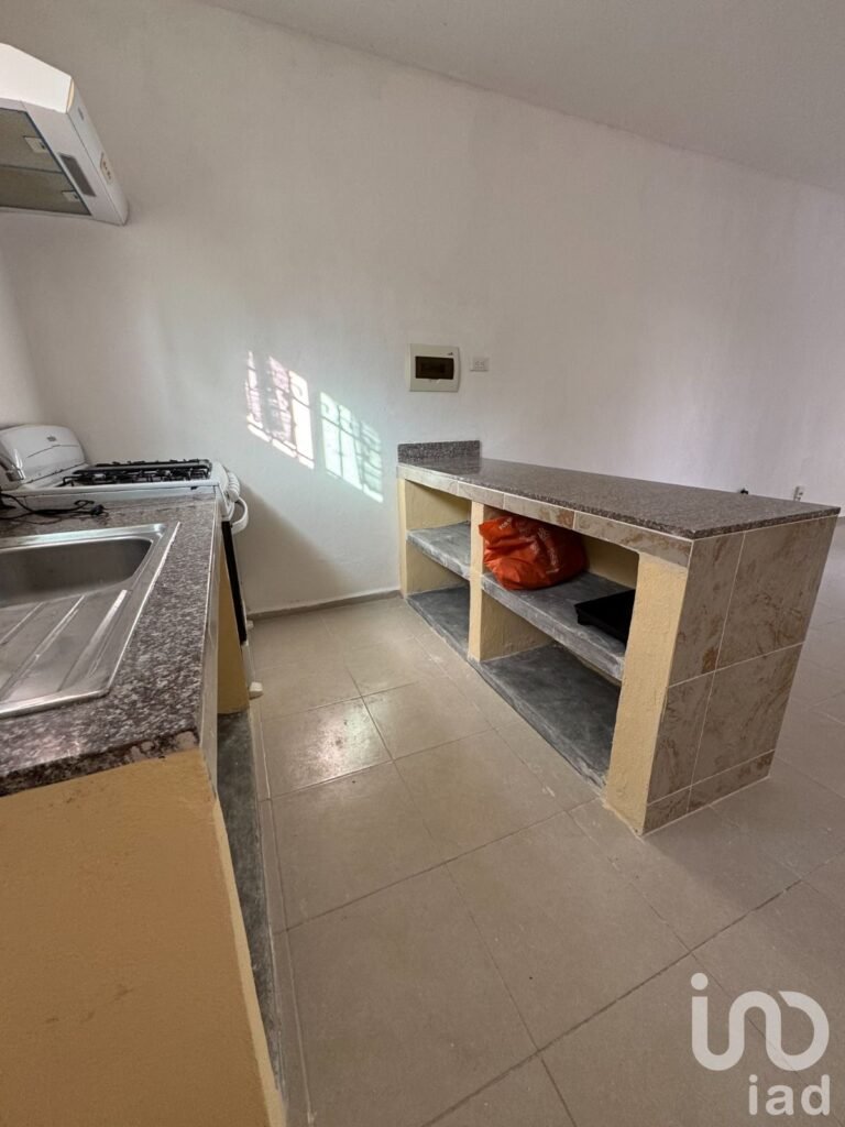 VENDO CASA RESIDENCIAL MARSELLA, PLAYA DEL CARMEN, Q. ROO