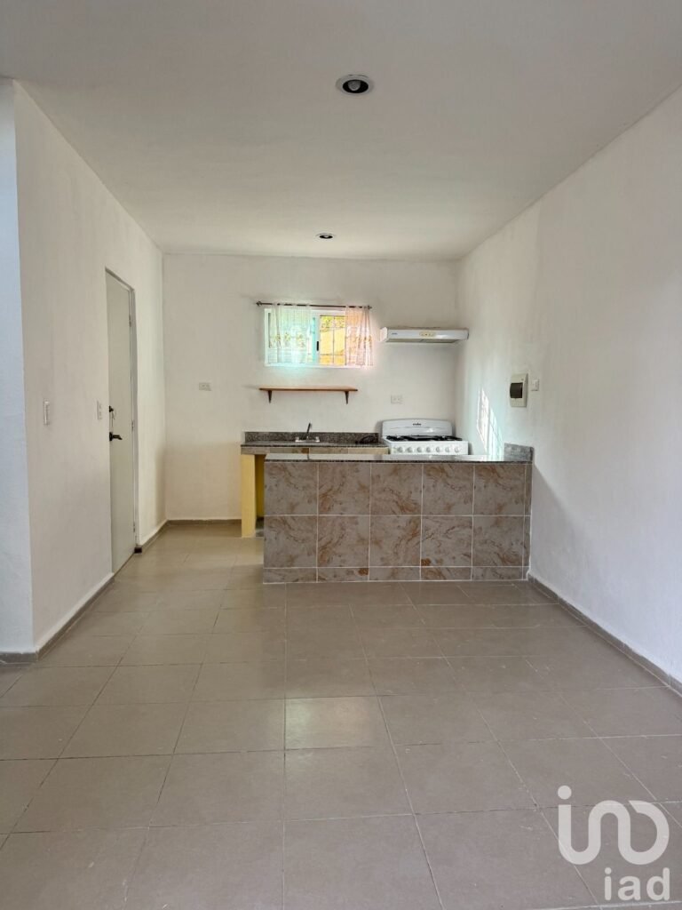 VENDO CASA RESIDENCIAL MARSELLA, PLAYA DEL CARMEN, Q. ROO
