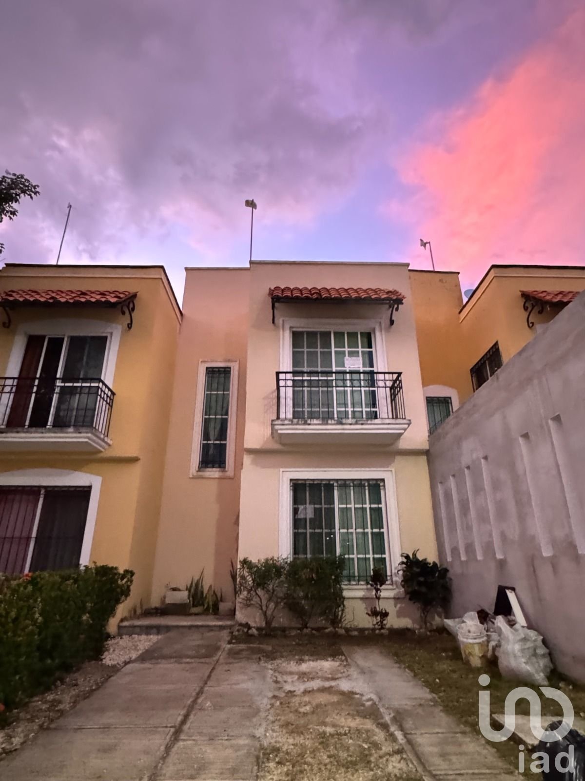 VENDO CASA RESIDENCIAL MARSELLA, PLAYA DEL CARMEN, Q. ROO