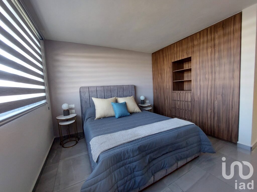 CASA EN VENTA LOMAS DE ANGELOPOLIS III CON PISCINA Y AMENIDADES