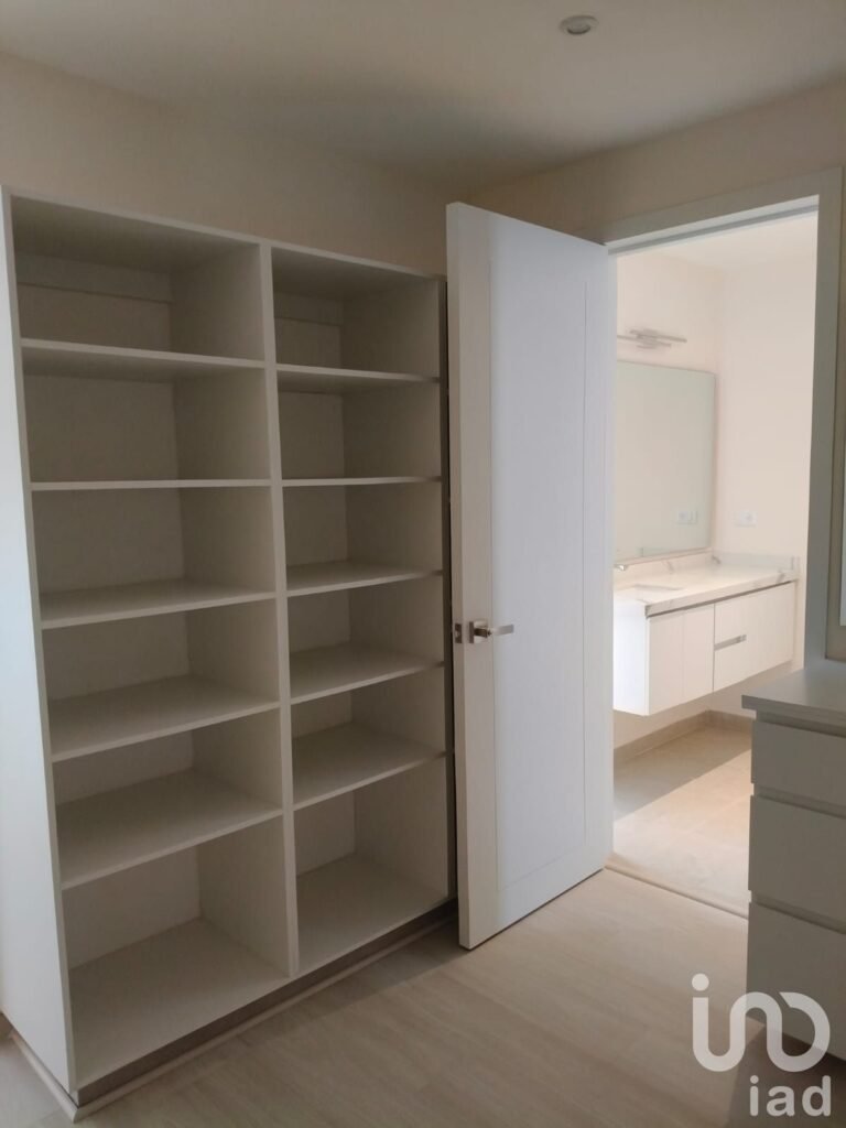 CASA EN VENTA PARQUE MALTA LOMAS DE ANGELOPOLIS III