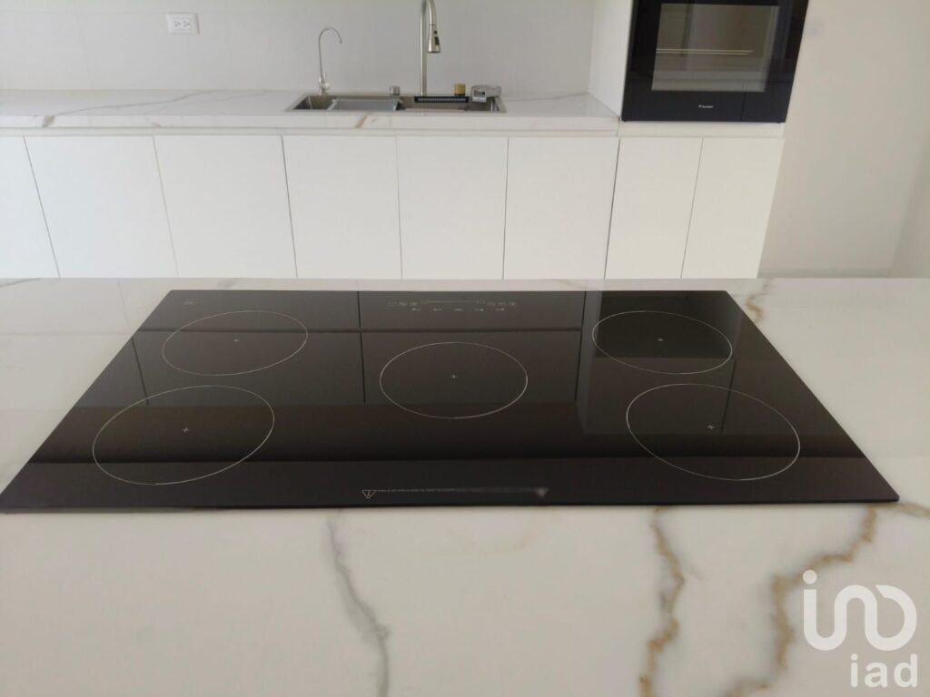 CASA EN VENTA PARQUE MALTA LOMAS DE ANGELOPOLIS III