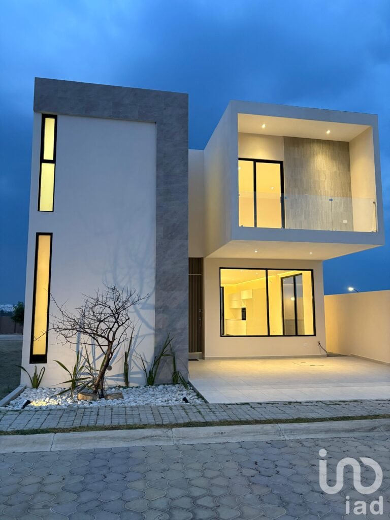 CASA EN VENTA PARQUE MALTA LOMAS DE ANGELOPOLIS III