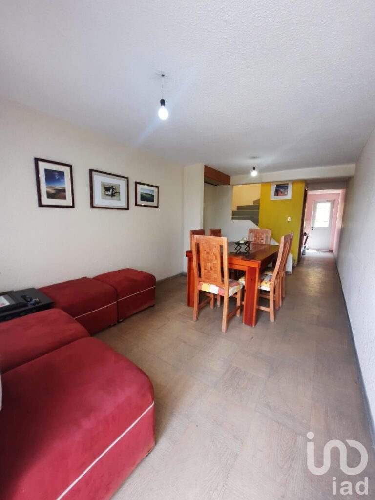 Casa en Venta en Los Heroes III Toluca México