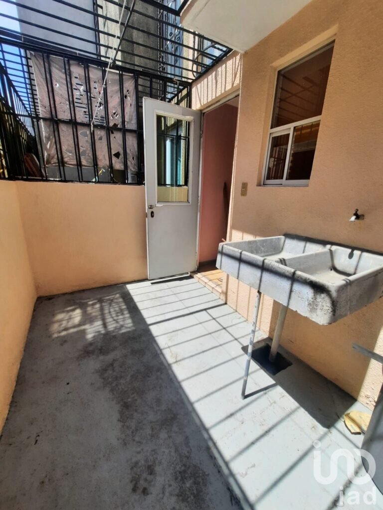 Casa en Venta en Los Heroes III Toluca México