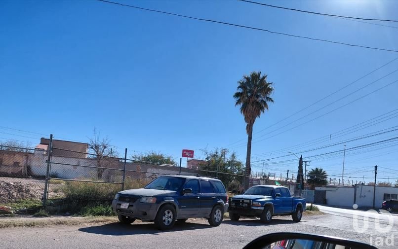 TERRENO  EN VENTA  A  MINUTOS DE AVENIDAS PRINCIPALES LOPEZ MATEOS, INSURGENTES