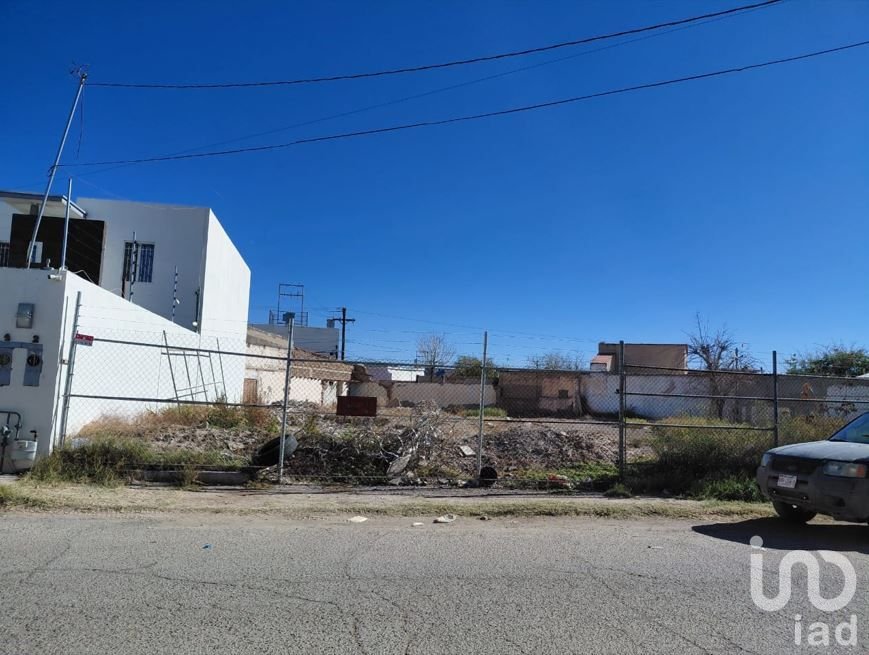 TERRENO  EN VENTA  A  MINUTOS DE AVENIDAS PRINCIPALES LOPEZ MATEOS, INSURGENTES