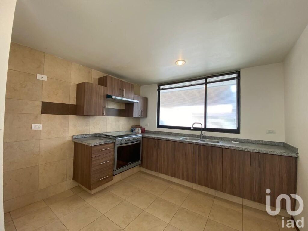 Casa de 3 recámaras en renta en Jardines de las Lomas, Cascatta, Lomas de Angelópolis