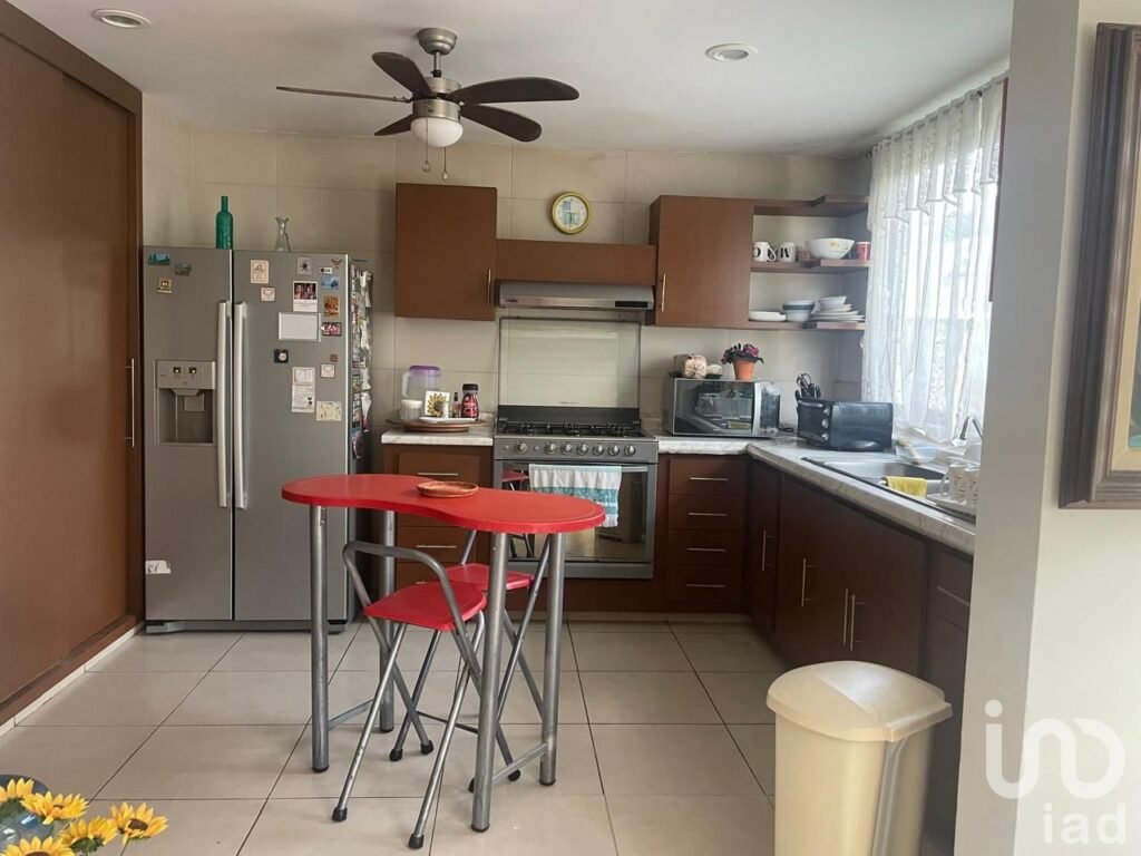 CASA EN VENTA EN LOMAS DEL SOL