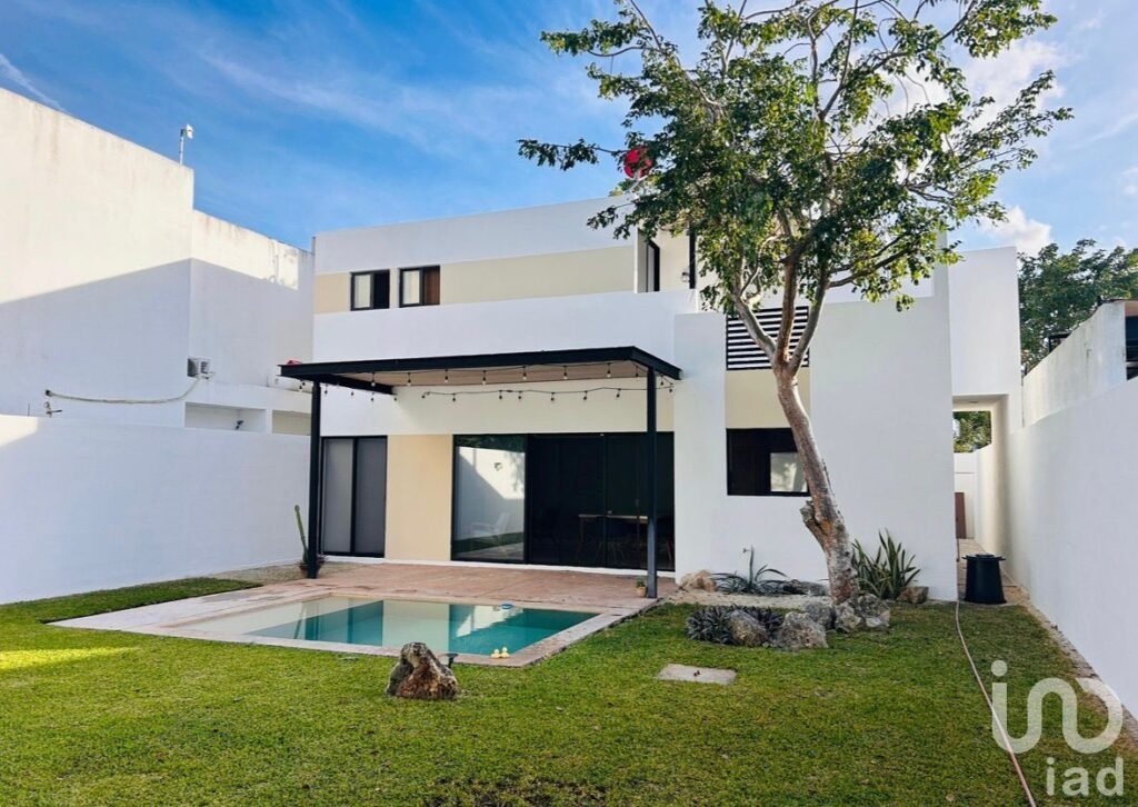 HERMOSA CASA AMUEBLADA EN RENTA CONKAL, YUCATAN