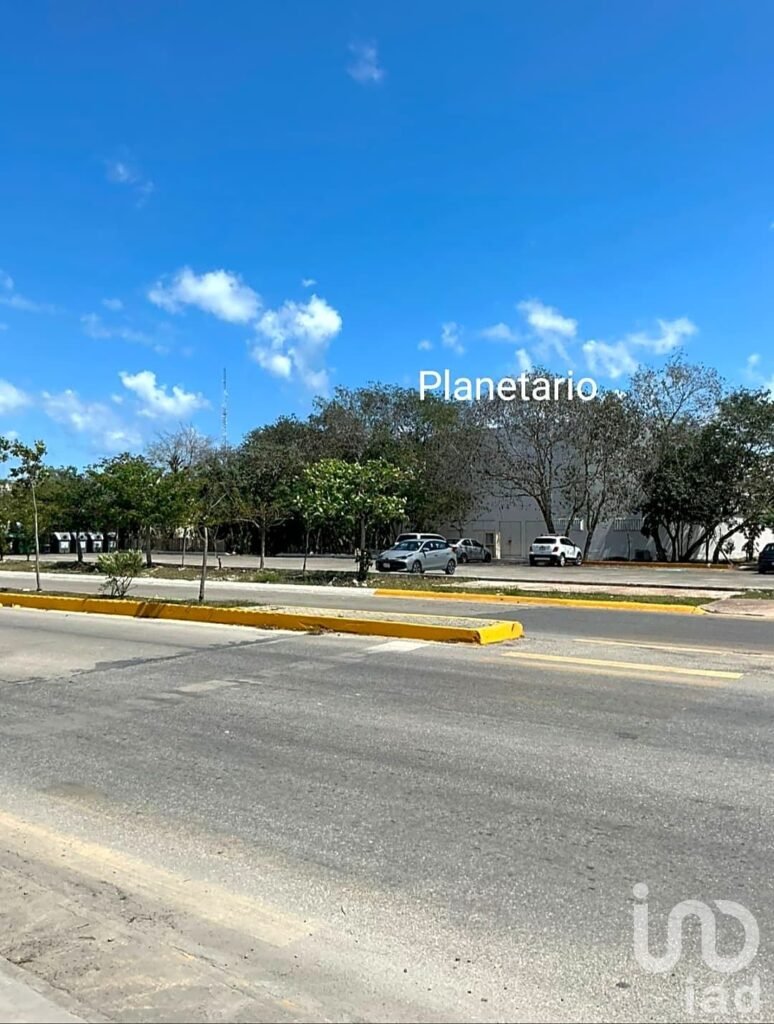 ¡Terreno uso mixto para desarrolladores e inversionistas visionarios!