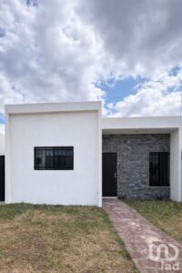 HERMOSA CASA EN RENTA LAS AMERICAS, MERIDA