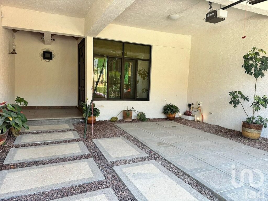 CASA AMUEBLADA EN RENTA FRACC. EL DEPORTIVO SAN CRISTOBAL