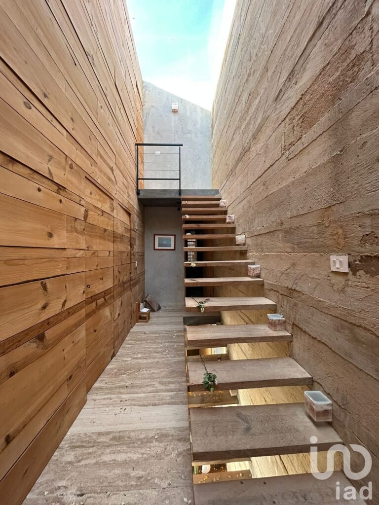 CASA AMUEBLADA EN RENTA