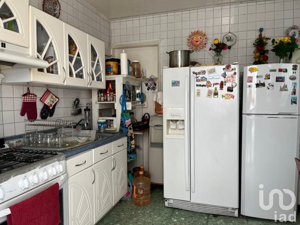 VENDO AMPLIA CASA EN COPILCO UNIVERSIDAD