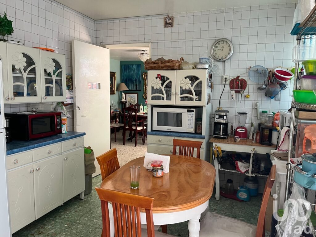 VENDO AMPLIA CASA EN COPILCO UNIVERSIDAD