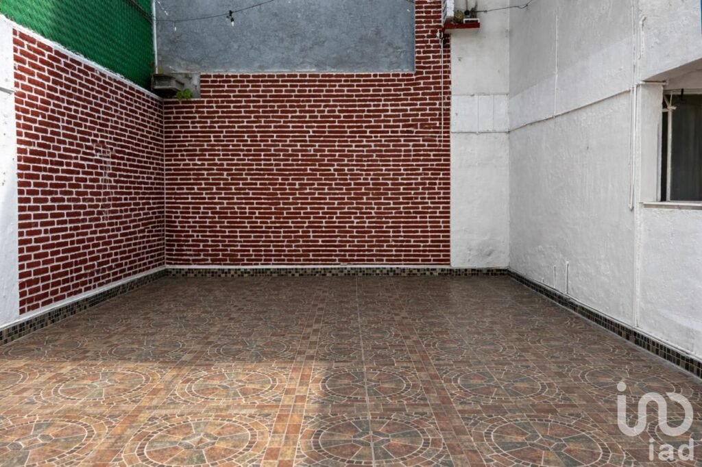 VENDO AMPLIA CASA EN COPILCO UNIVERSIDAD