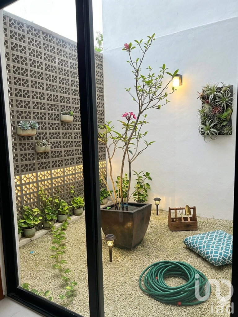 Casa Nueva en Venta con sala a doble altura en la Ciudad de Mérida Yucatán