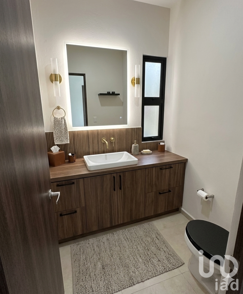 Casa Nueva en Venta con sala a doble altura en la Ciudad de Mérida Yucatán