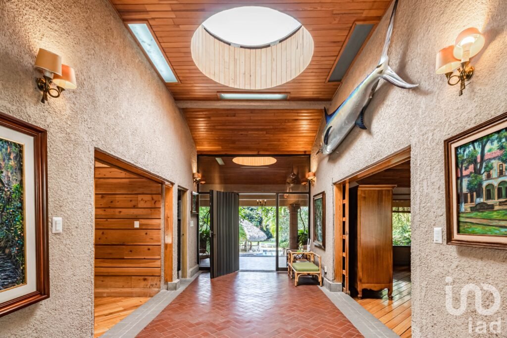 Exclusiva Residencia En Venta En Limoneros, Cuernavaca, Morelos