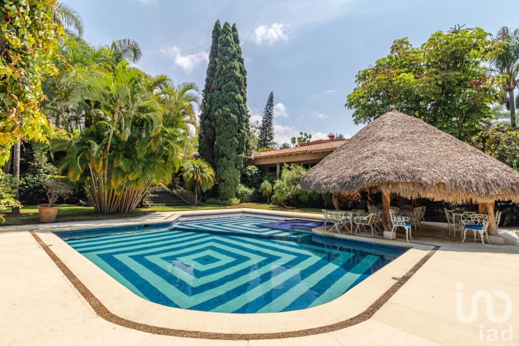 Exclusiva Residencia En Venta En Limoneros, Cuernavaca, Morelos