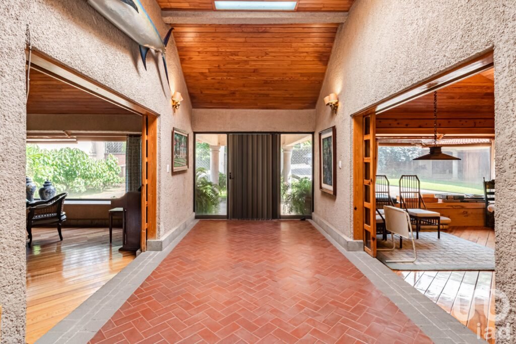 Exclusiva Residencia En Venta En Limoneros, Cuernavaca, Morelos