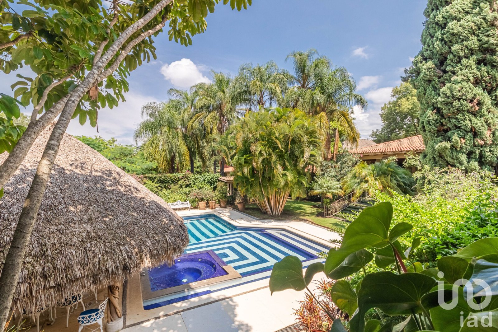 Exclusiva Residencia En Venta En Limoneros, Cuernavaca, Morelos