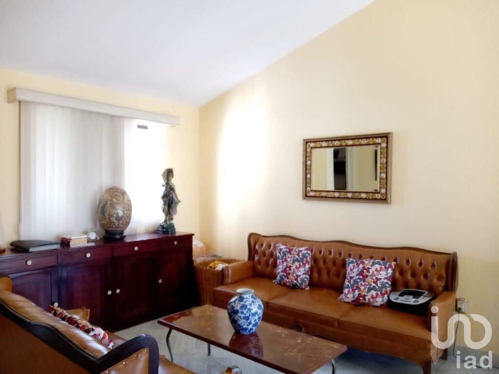 Casa en RENTA para Oficinas o Consultorios en Av, Cordillera de Arakán, Lomas 4ta. SLP