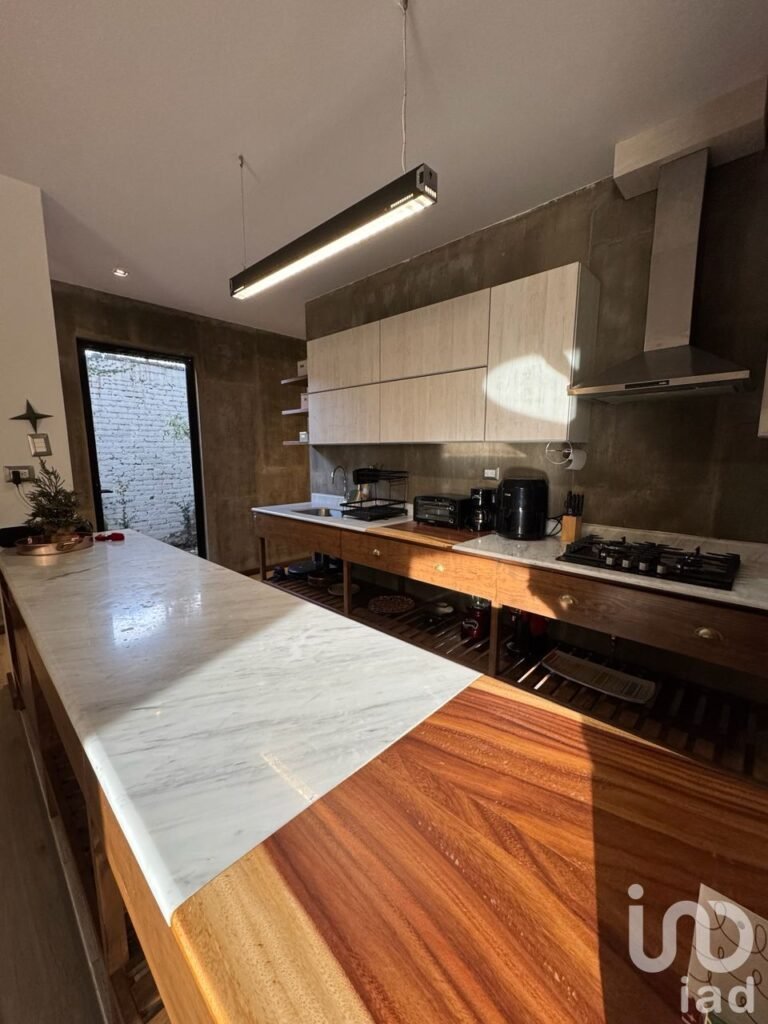 RENTA DE DEPARTAMENTO TOTALMENTE AMUEBLADO EN ZEREZOTLA (DECK)