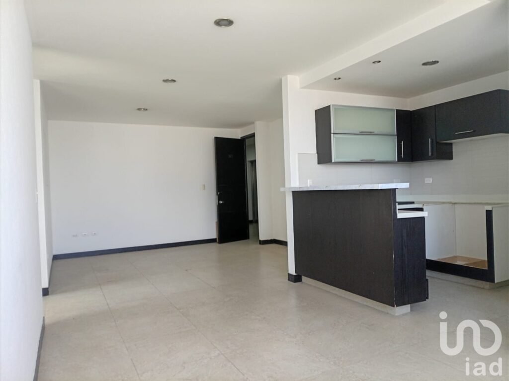 DEPARTAMENTO EN RENTA, SOBRE ATLIXCÁYOTL EN SAN MARTINITO