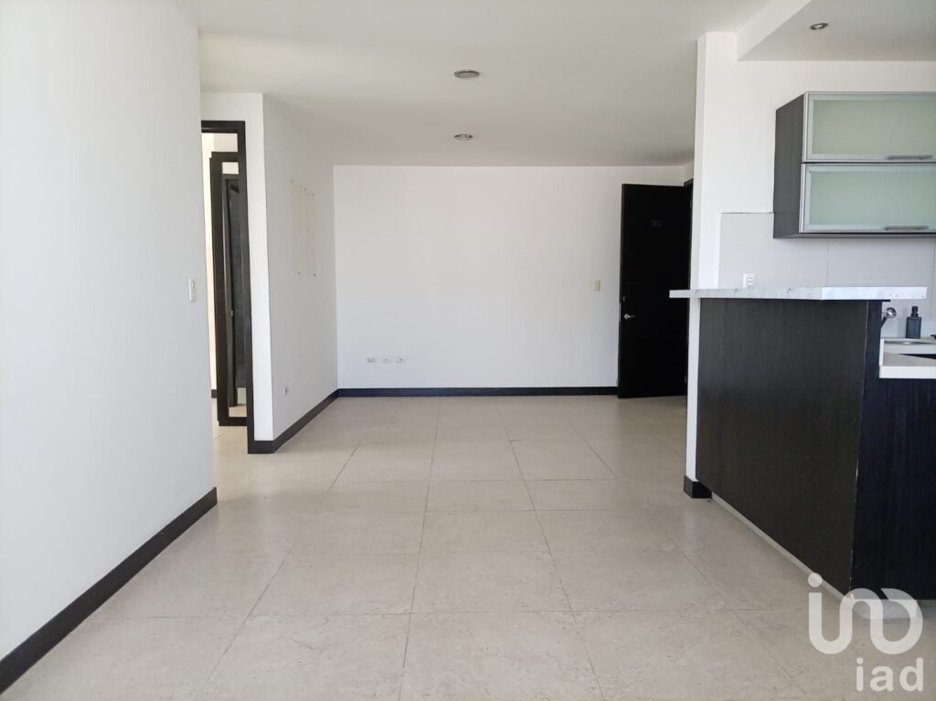 DEPARTAMENTO EN RENTA, SOBRE ATLIXCÁYOTL EN SAN MARTINITO