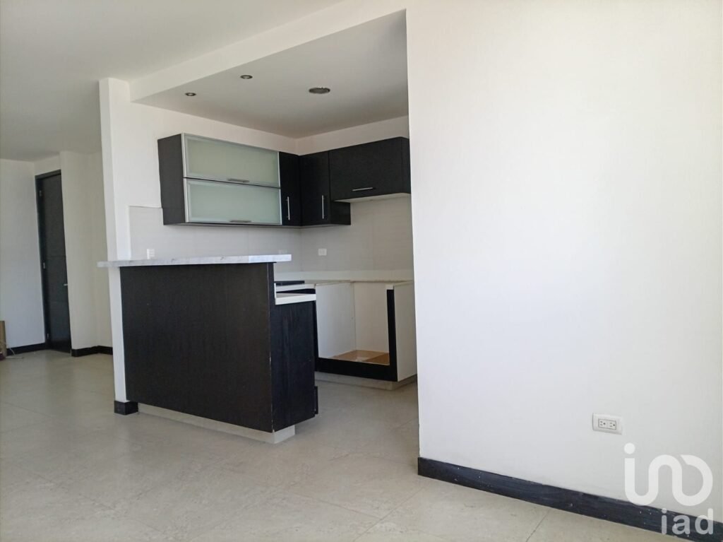 DEPARTAMENTO EN RENTA, SOBRE ATLIXCÁYOTL EN SAN MARTINITO