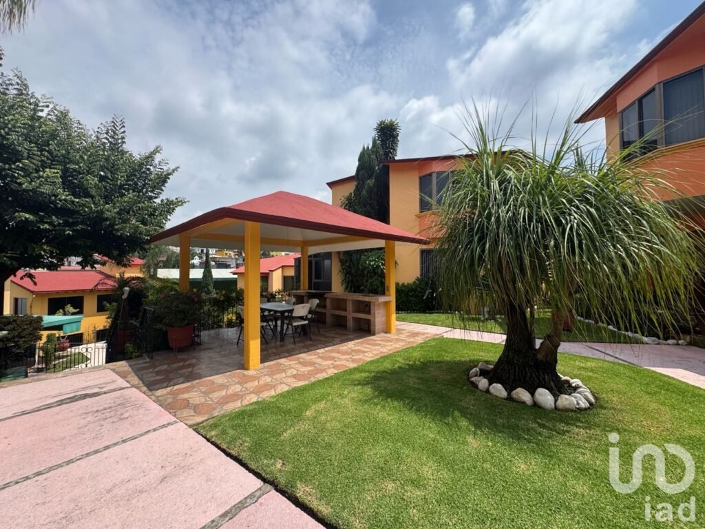 Casa en condominio en venta, en Cuernavaca, Doble seguridad, Provincias del Canadá