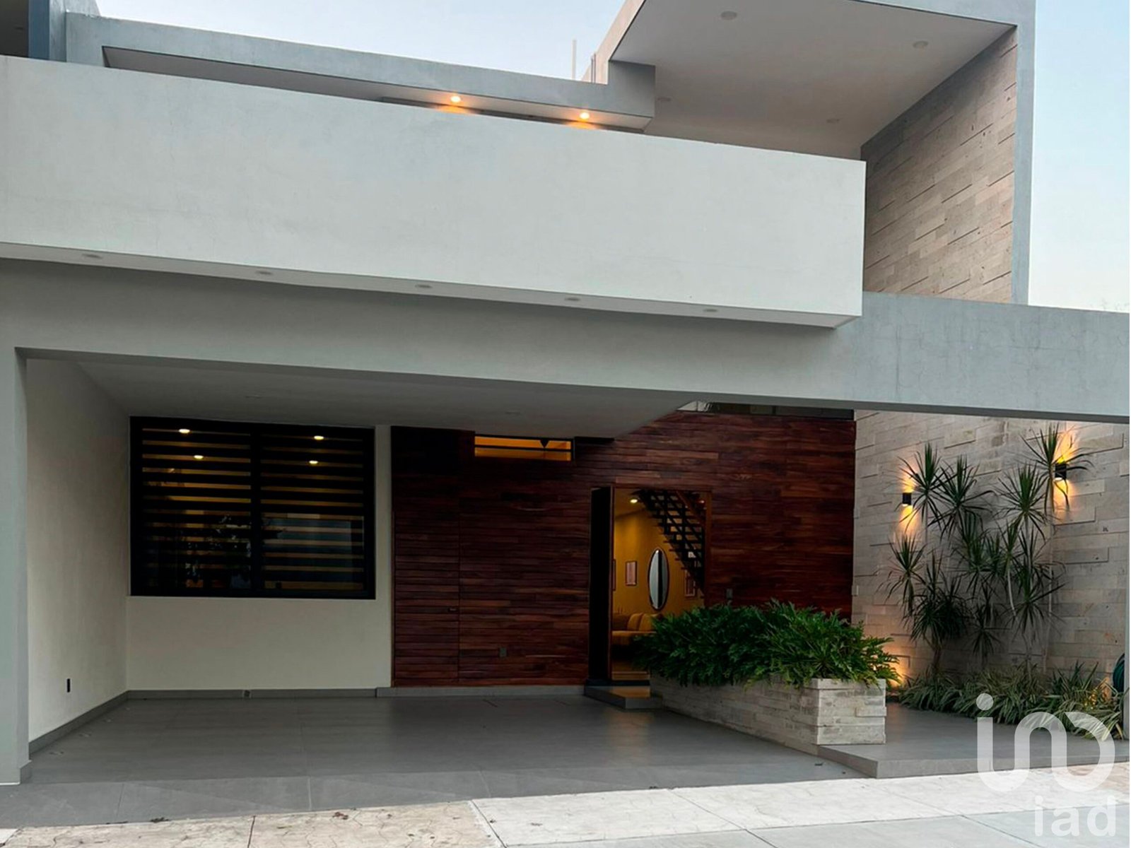 Casa en Venta Alta Gama. Fraccionamiento Privado. Opcional amueblada