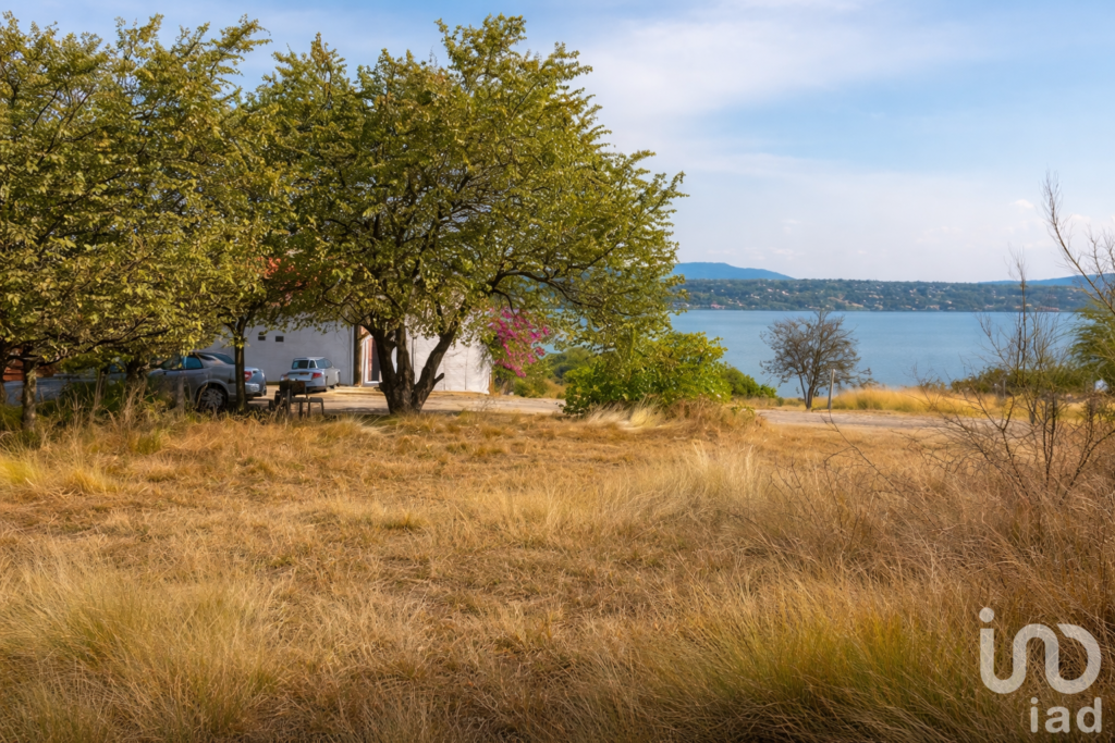Venta de terreno con escrituras en Tequesquitengo, Morelos