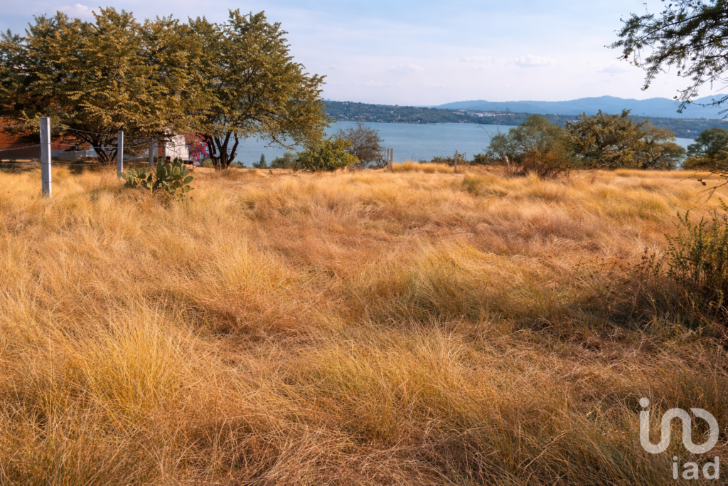 Venta de terreno con escrituras en Tequesquitengo, Morelos