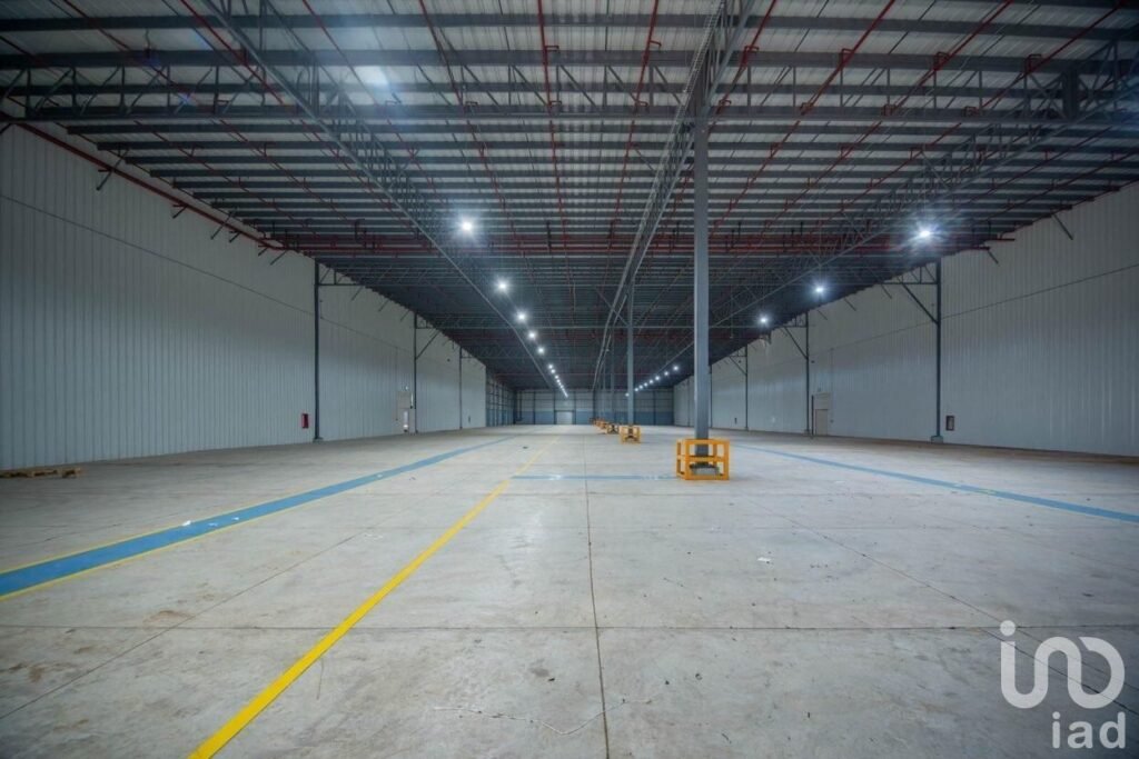 Se renta Bodega Industrial en carretera a Tala, San Isidro Mazatepec, Jal.