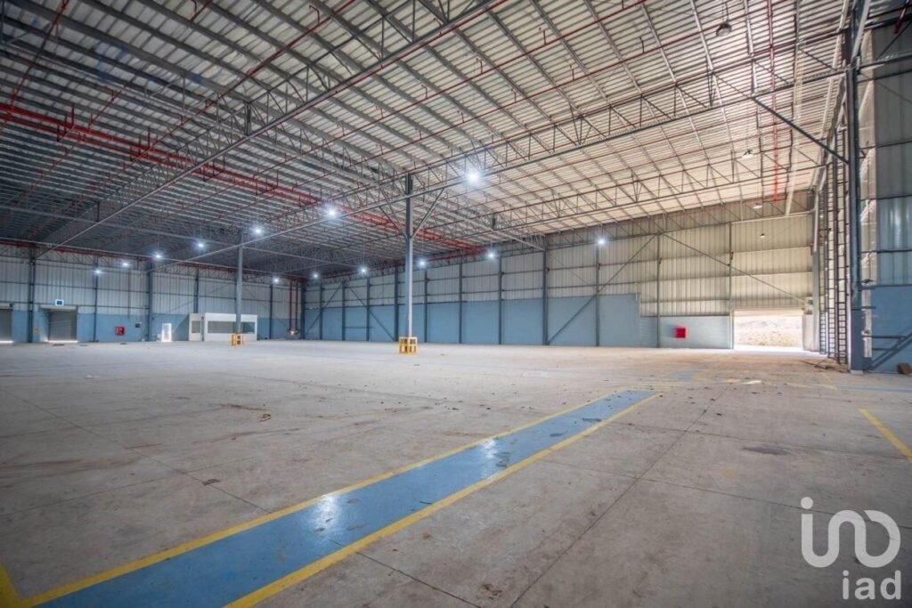 Se renta Bodega Industrial en carretera a Tala, San Isidro Mazatepec, Jal.