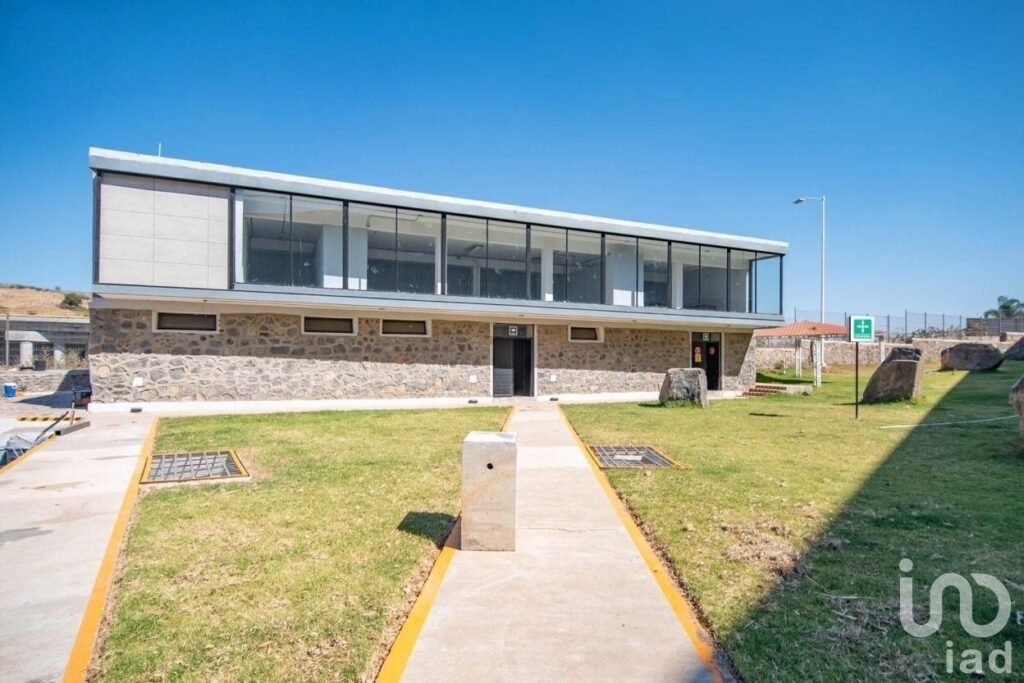 Se renta Bodega Industrial en carretera a Tala, San Isidro Mazatepec, Jal.
